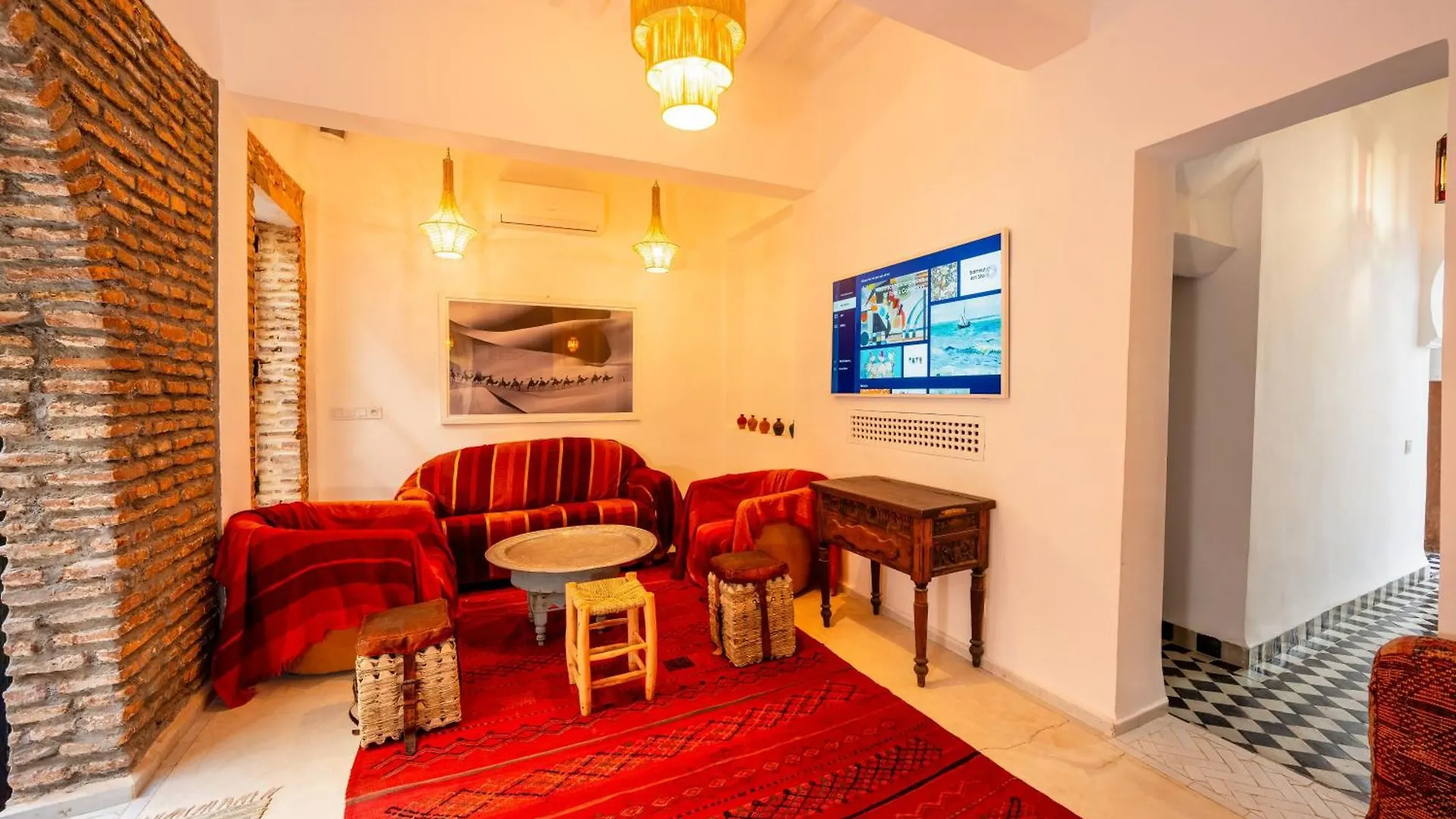 Riad Banafsaj - Exclusif - 20Mn De Jamaa Al Fnaa 마라케시 0*,  모로코